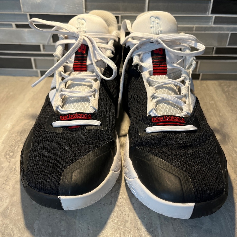 New Balance Two WXY V4 Black and White Court Shoes